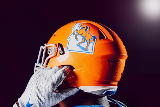 Boise State Broncos Riddell Throwback Full Size Speed Authentic Helmet –  The Blue and Orange Store