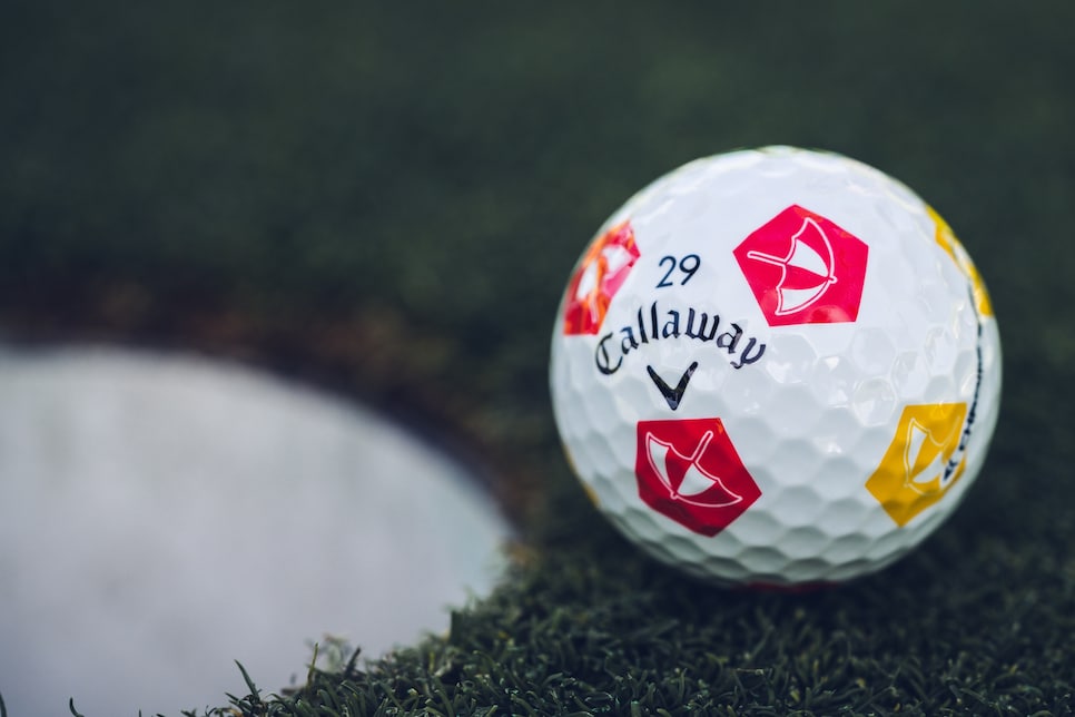 /content/dam/images/golfdigest/fullset/2021/Arnold Palmer Chrome Soft Truvis 4 .jpg