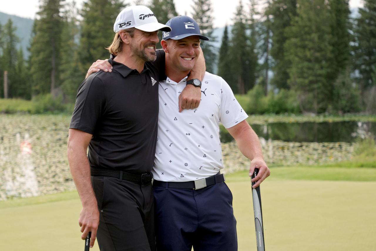 Aaron Rodgers sinks putt to win 'The Match' versus Tom Brady