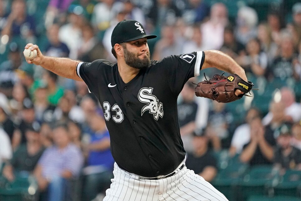 Lance Lynn becomes first MLB pitcher ejected for throwing his belt at an  umpire during a substance check in the Statcast era, This is the Loop