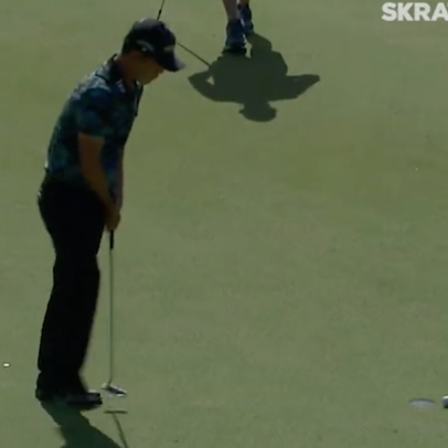 Kevin Na botching his trademark early walk-in was the most stunning sports moment of the weekend