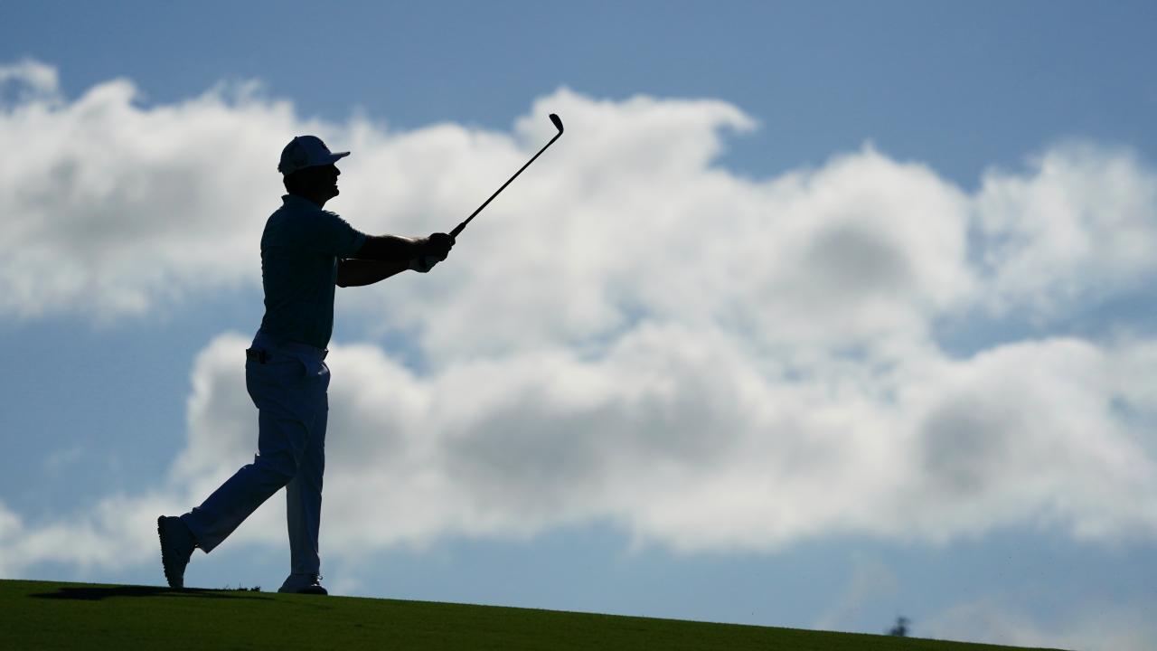 golfer . golf-player monogram golf head cover