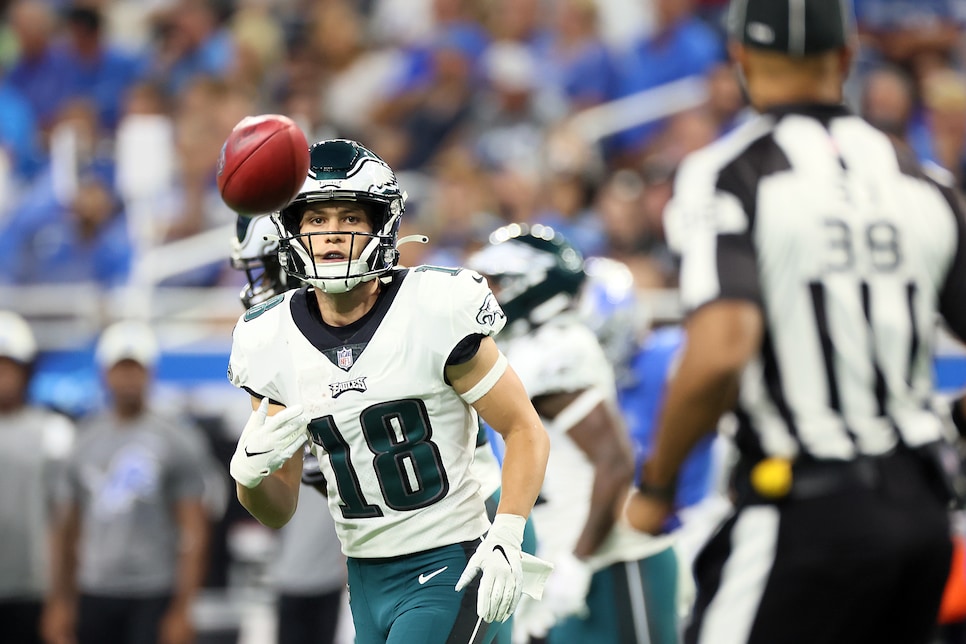 Eagles WR Britain Covey lights up Raymond James Stadium with electric punt  return