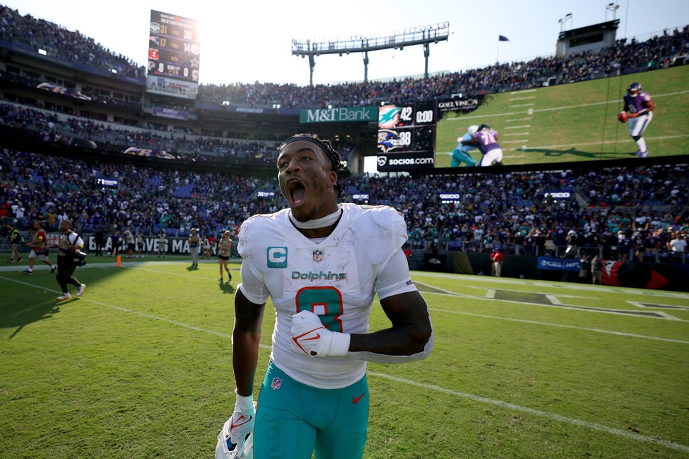 Fans react on Twitter during Dolphins' comeback victory vs. Ravens