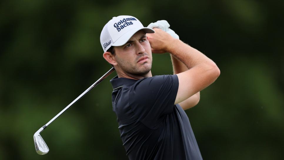 WILMINGTON, DELAWARE - AUGUST 21: Patrick Cantlay of the United States plays his shot from the seventh tee during the final round of the BMW Championship at Wilmington Country Club on August 21, 2022 in Wilmington, Delaware. (Photo by Andy Lyons/Getty Images)