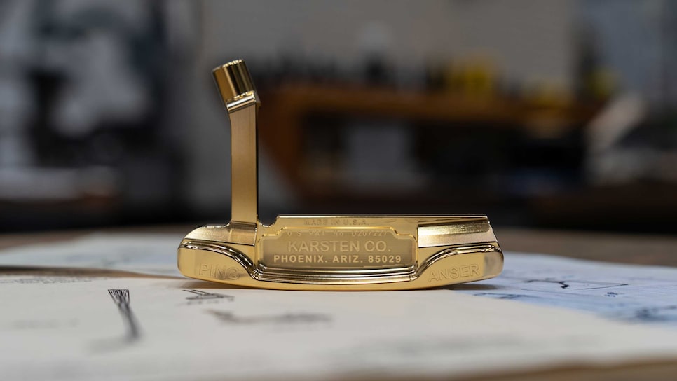 /content/dam/images/golfdigest/fullset/2022/12/PLDPutter_Lifestyle_Limited_Anser55_Gold_Cavity.jpg