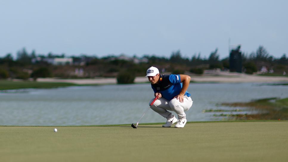 NASSAU, BAHAMAS - DECEMBER 03: Viktor Hovland of Norway lines up a putt on the ninth green during the third round of the Hero World Challenge at Albany Golf Course on December 03, 2022 in Nassau, Bahamas. (Photo by Mike Ehrmann/Getty Images)