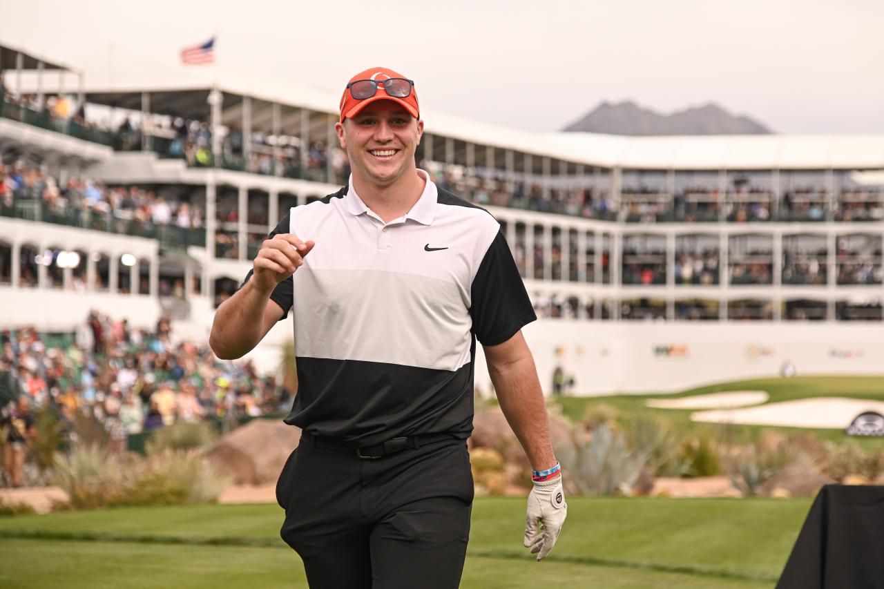 Josh Allen creates memories for Bills fan on Phoenix Open golf course