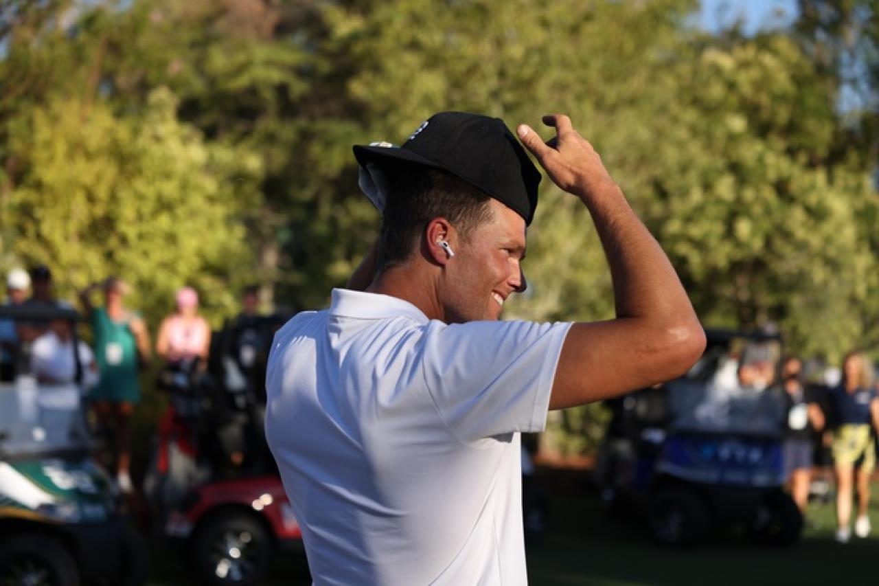 Golf fans react as Tom Brady holes three MONSTER PUTTS ahead of The Match