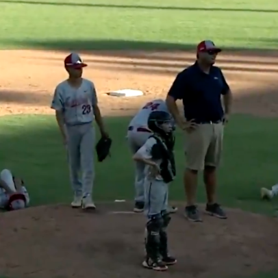Little League ump completely botches foul ball call that leads to winning run, crushes LLWS hopes for Oregon team