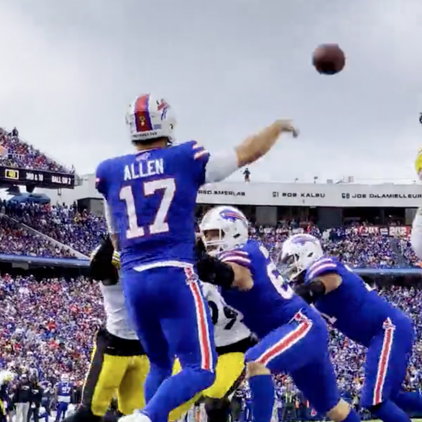 Josh Allen finds Gabe Davis for 18-yard touchdown