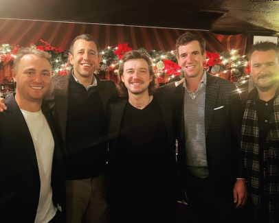 Justin Thomas dines at legendary Italian restaurant with even more legendary crew