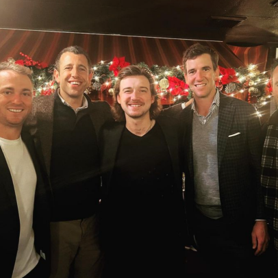 Justin Thomas dines at legendary Italian restaurant with even more legendary crew