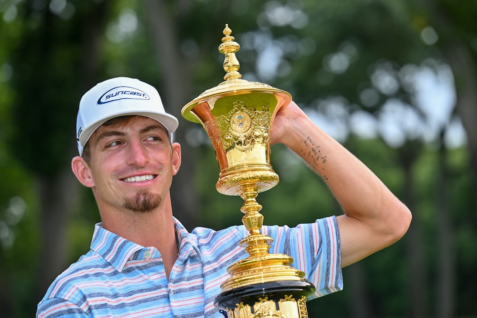 https://golfdigest.sports.sndimg.com/content/dam/images/golfdigest/fullset/2022/22USAM_0821_GH1_3311.jpg.rend.hgtvcom.966.644.suffix/1661280713309.jpeg