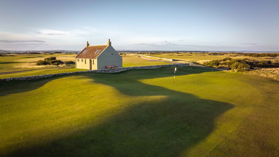 /content/dam/images/golfdigest/fullset/2022/3/firepit-scotland-from-the-sky/9-1_Eden_Course.jpeg