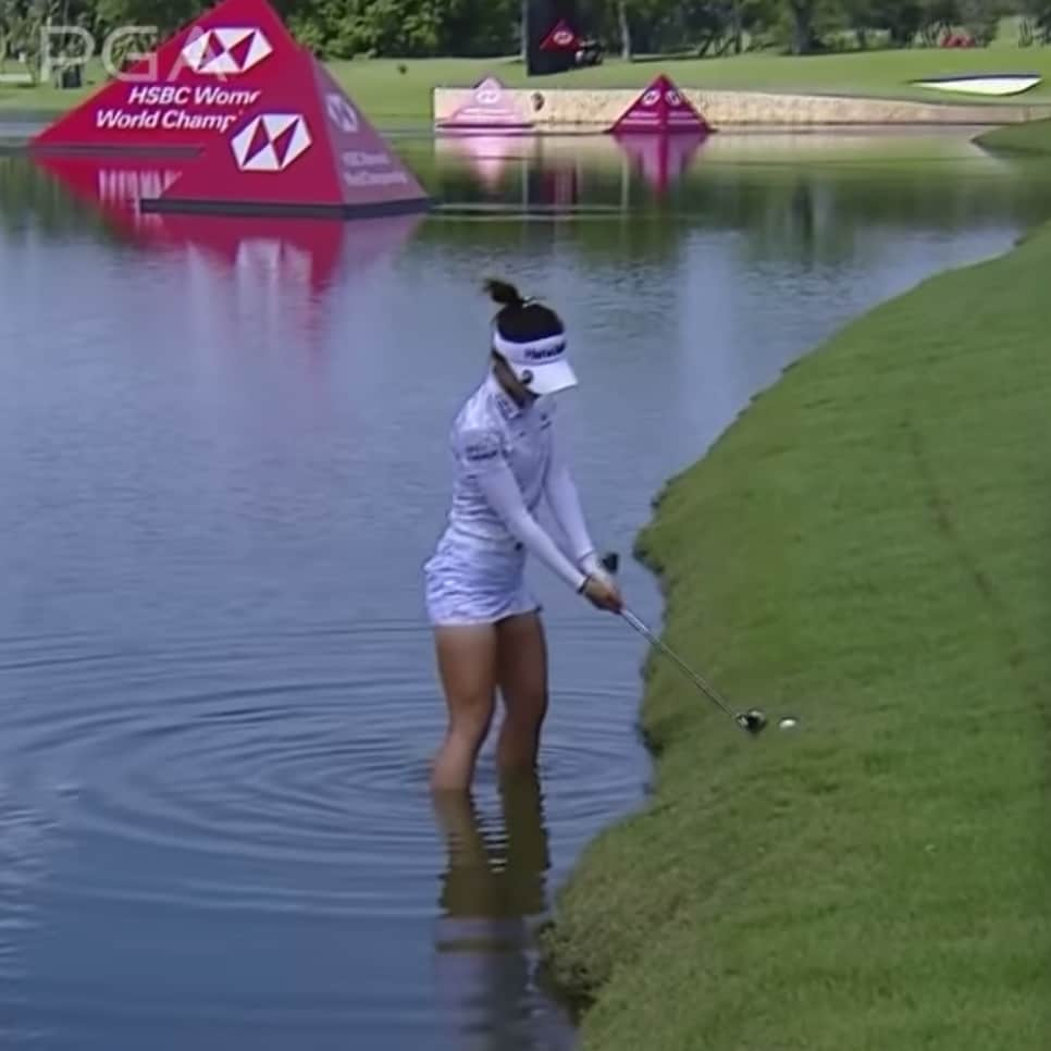 /content/dam/images/golfdigest/fullset/2022/3/lydia ko ball above feet.png