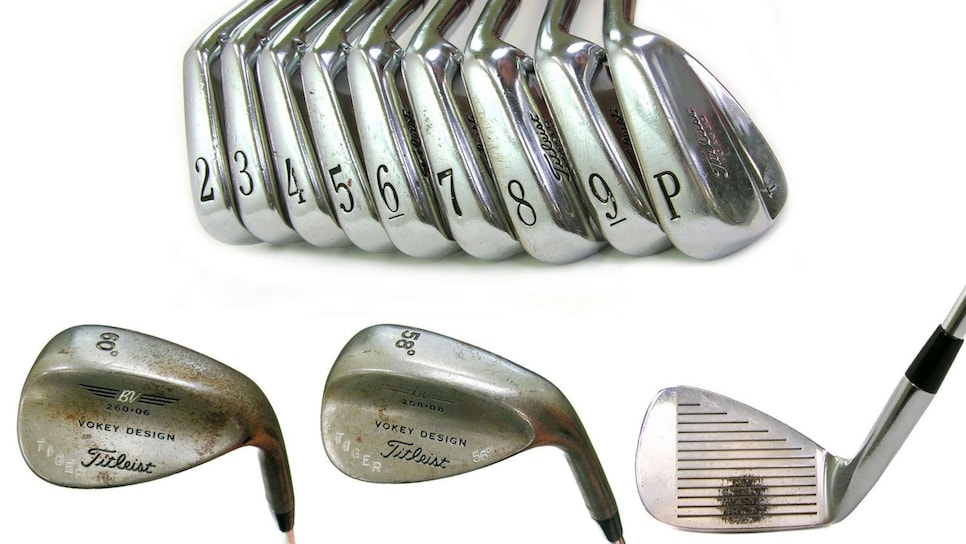 https://www.golfdigest.com/content/dam/images/golfdigest/fullset/2022/3/tiger-slam-irons-golden-age-auction.jpg