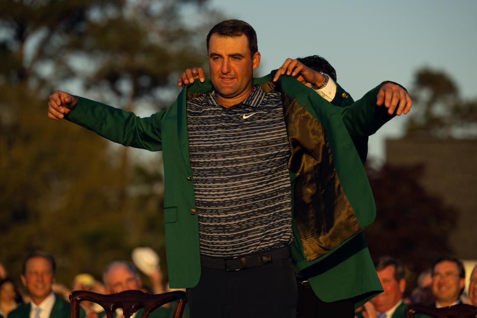 during the final round of the 2022 Masters Tournament held in Augusta, GA at Augusta National Golf Club on Sunday, April 10, 2022.