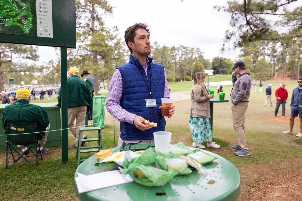 /content/dam/images/golfdigest/fullset/2022/4/masters-2022-food-hennessey.jpg