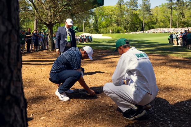 rules-of-golf-review:-i-know-i-saw-his-golf-ball-move-when-he-removed-that-pine-straw.-why-wasn’t-he-penalized?