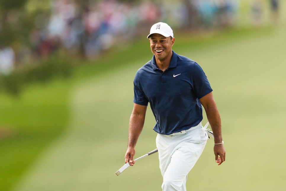 /content/dam/images/golfdigest/fullset/2022/4/tiger-woods-masters-2022-monday-adam-smile.jpg