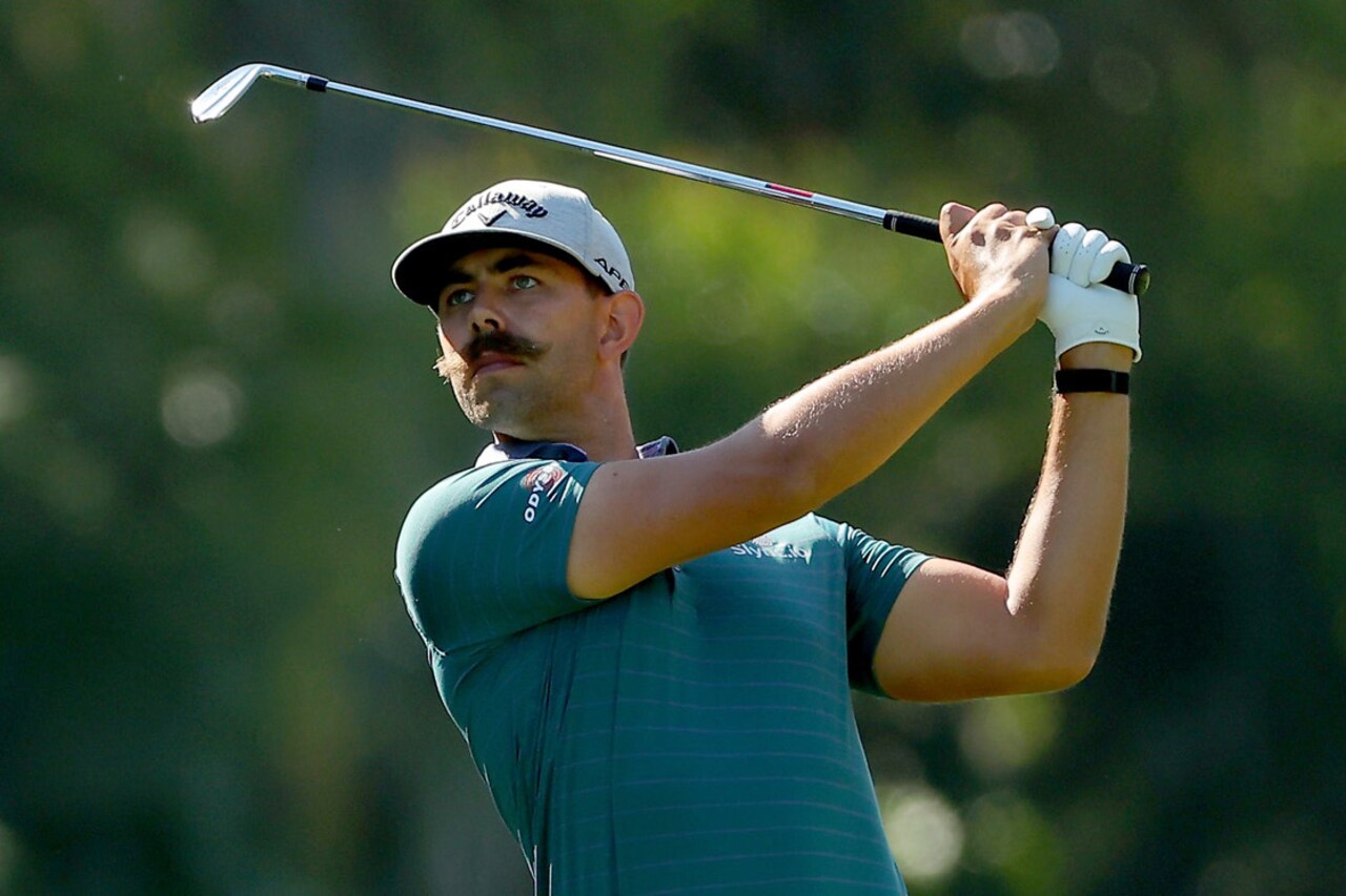 The Mustache rises: Erik van Rooyen 
