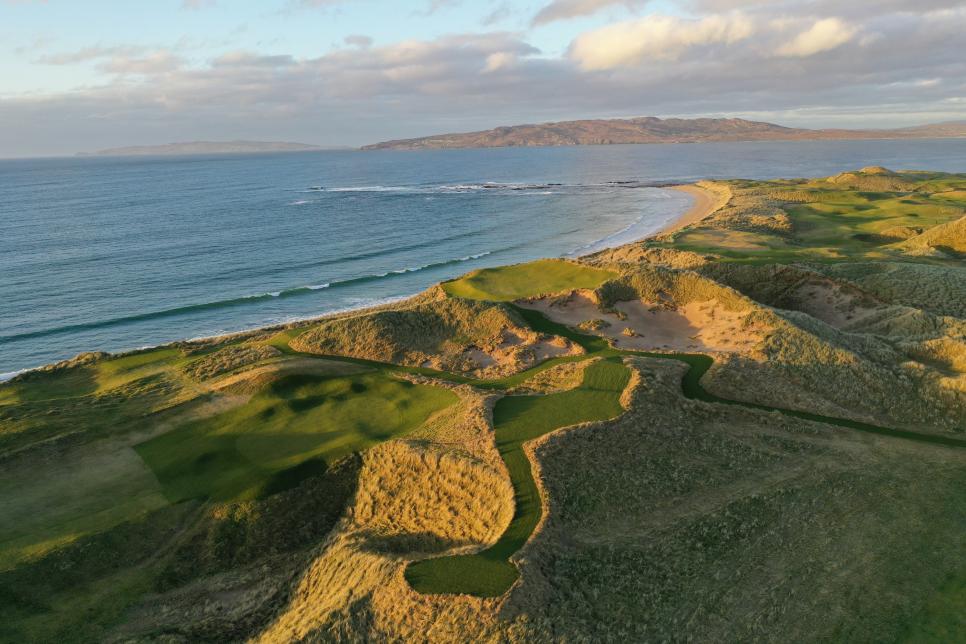 /content/dam/images/golfdigest/fullset/2022/5/golfbreaks-ireland/additions/New 14th Green, 15th Hole & 16th Tee.JPG