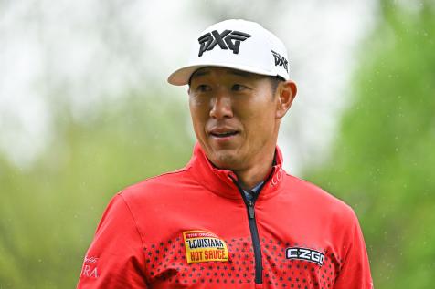 Contender James Hahn calls out a fan in the Wells Fargo Championship for ... chewing?!