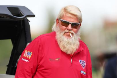 John Daly's pre-round warm-up routine at the PNC Championship just became the stuff of legend