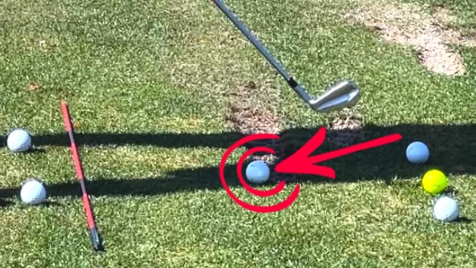 /content/dam/images/golfdigest/fullset/2022/ball4.jpg