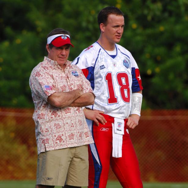 Peyton Manning: Bill Belichick tried using a long snapper to get Pamela  Anderson to show up at the Pro Bowl 