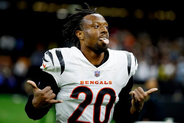 Bengals' Eli Apple responds to criticism after Super Bowl loss: 'Yall  reawoke a fire in me'