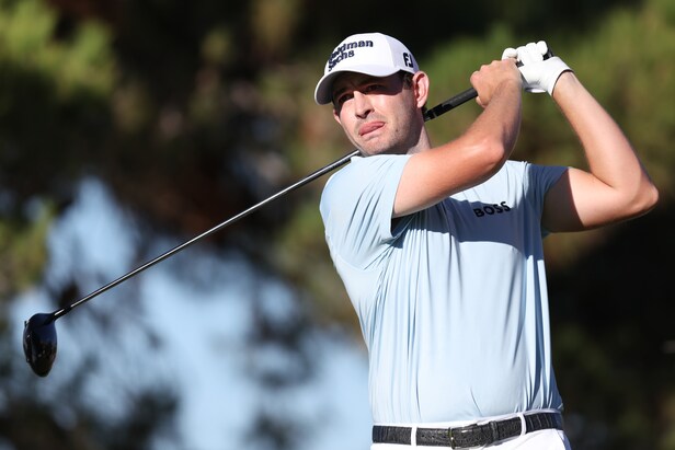 Patrick Cantlay nearly rolls a 59 in Vegas, settles for 60 and the co-lead