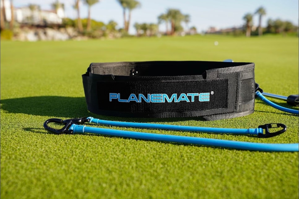 /content/dam/images/golfdigest/fullset/2022/planemate2.jpg