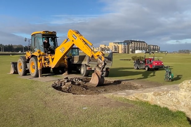 this-video-of-the-reviled-swilcan-bridge-patio-being-demolished-is-the-most-heartwarming-thing-you-will-see-all-week