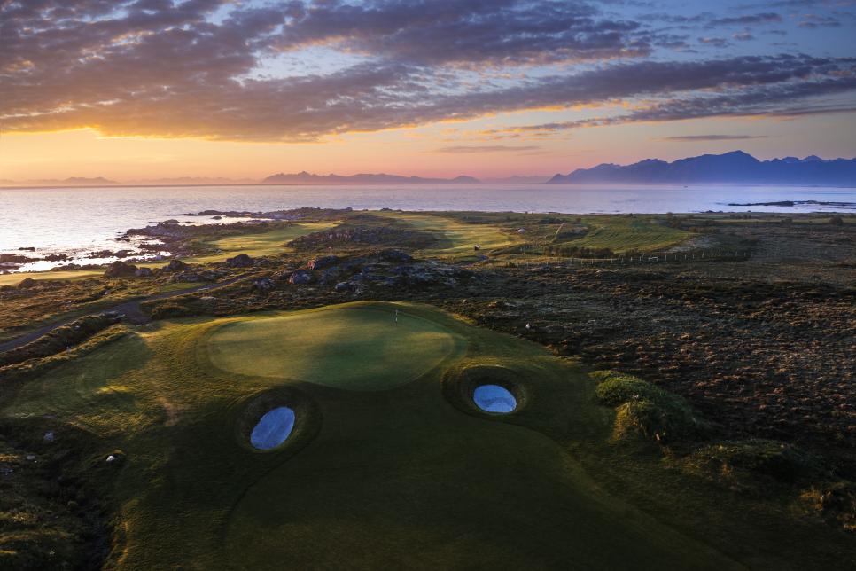 /content/dam/images/golfdigest/fullset/2023/1/015_LOFOTEN_LINKS_photo__Jacob_sjoman_20230622014856_0247_D_Final3_3x2_format copy.jpg