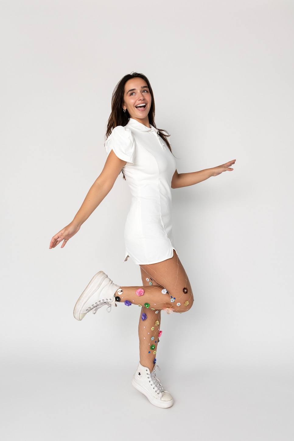 https://www.golfdigest.com/content/dam/images/golfdigest/fullset/2023/1/3 - Calla Mumford.jpg