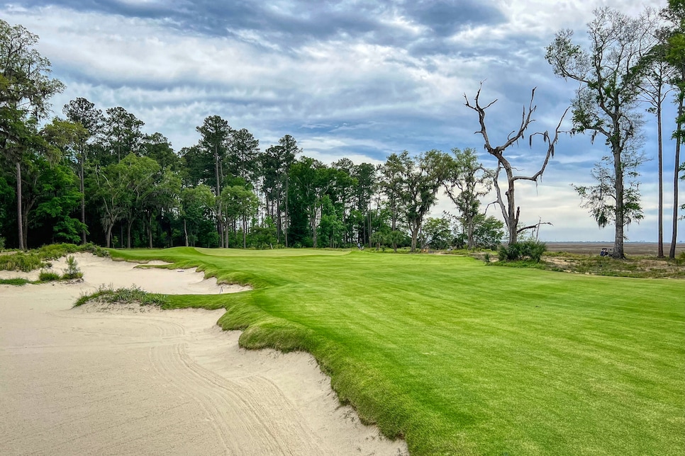 https://www.golfdigest.com/content/dam/images/golfdigest/fullset/2023/1/Anson Point 11.jpeg