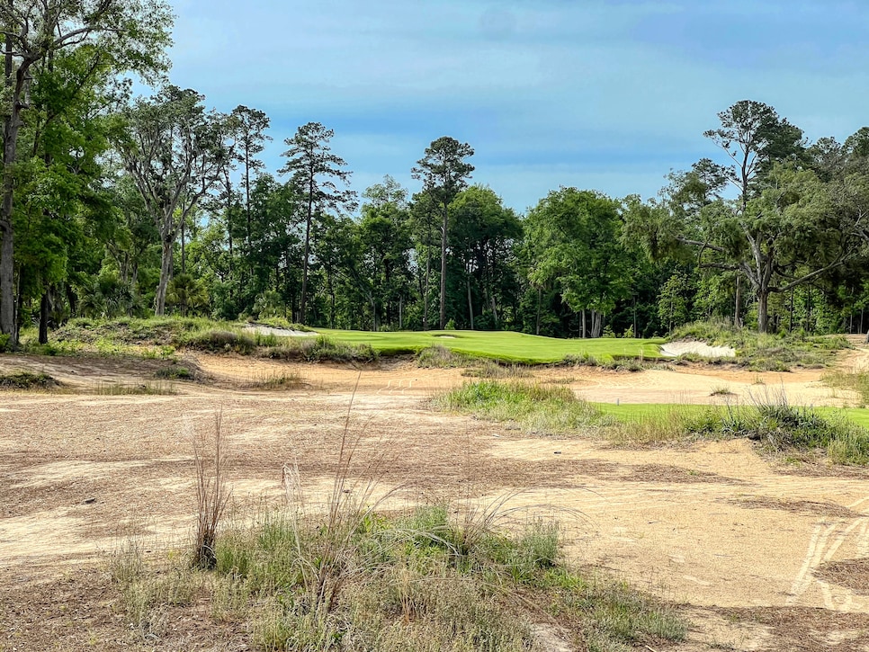 https://www.golfdigest.com/content/dam/images/golfdigest/fullset/2023/1/Anson Point 15.jpeg