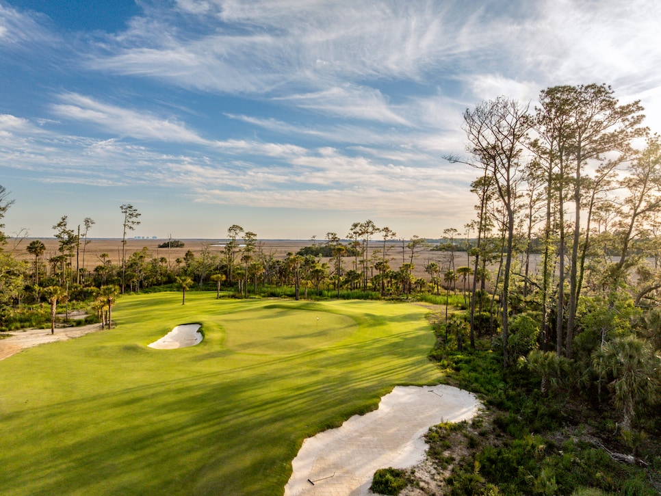 https://www.golfdigest.com/content/dam/images/golfdigest/fullset/2023/1/Anson_Point_Hero_Hole_17_7.jpg