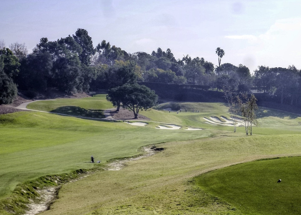 /content/dam/images/golfdigest/fullset/2023/1/Bel-Air 7 barranca.jpg