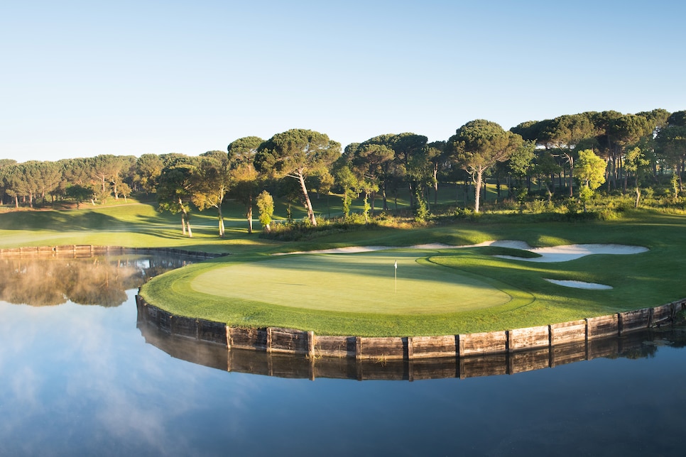 /content/dam/images/golfdigest/fullset/2023/1/Camiral_Stadium Course Hole 11 Green.jpg