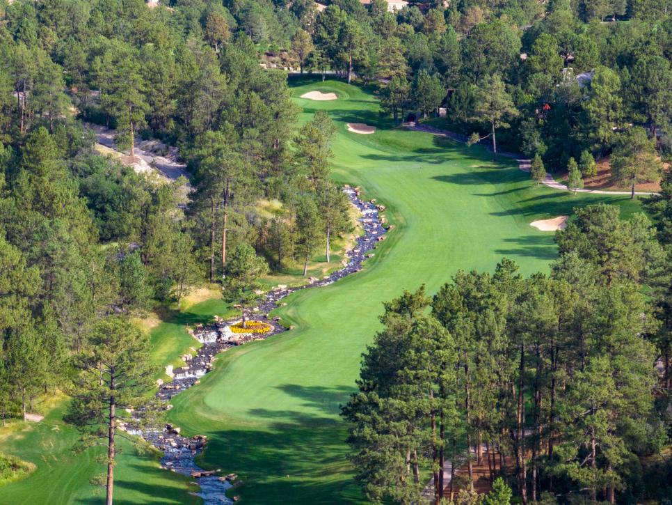 https://www.golfdigest.com/content/dam/images/golfdigest/fullset/2023/1/Castle Pines 17 air.jpg