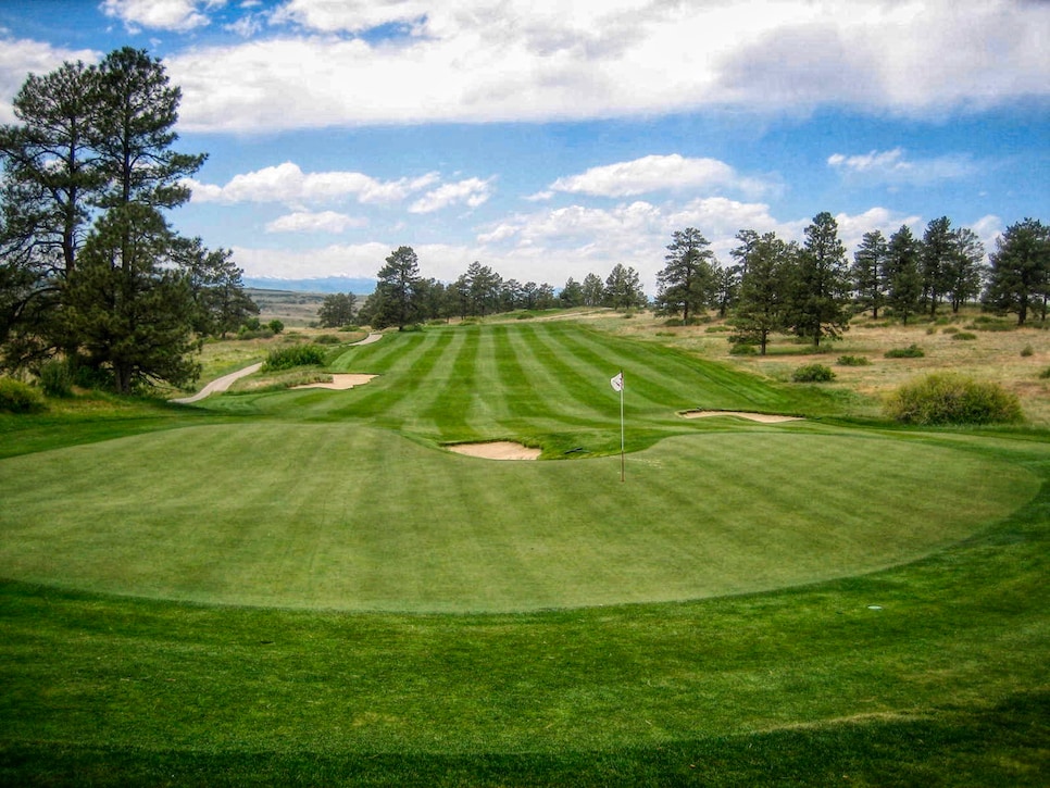 https://www.golfdigest.com/content/dam/images/golfdigest/fullset/2023/1/Colorado GC 14.jpeg