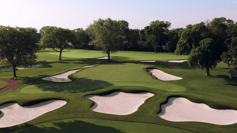 https://www.golfdigest.com/content/dam/images/golfdigest/fullset/2023/1/Evanston GC 3.JPG