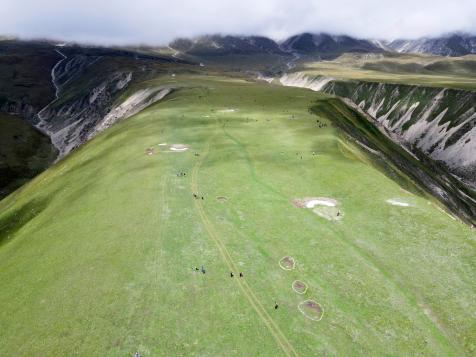 Golf at 15,239 feet: A journey to the world's highest course
