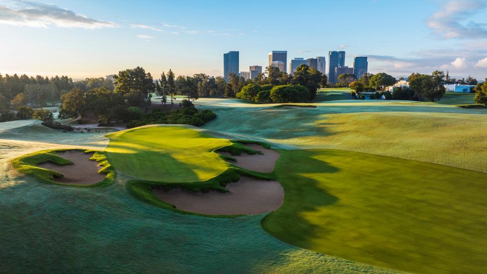 THE STAGE IS SET The versatility of the par-3 11th at Los Angeles Country Club’s North Course will delight viewers.