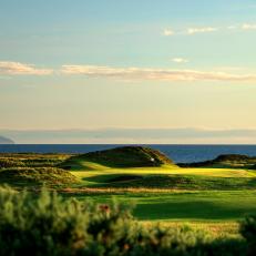 TROON, SCOTLAND - AUGUST 14: A general view of the par 3, eighth hole Postage Stamp at Royal Troon on August 14, 2023 in Troon, Scotland. (Photo by David Cannon/R&A/R&A via Getty Images)