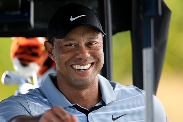 tiger-woods-texts-other-tour-pros-trash-talk-from-the-gym-at-4-am.,-according-to-brandel-chamblee