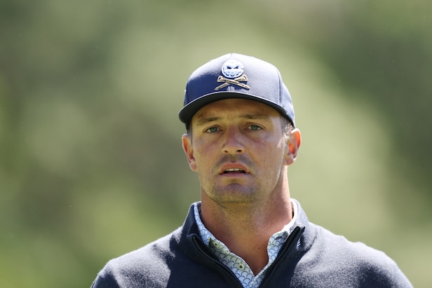 masters-2024:-bryson-dechambeau goes-viral-for-bizarre-gesture,-is-so-back